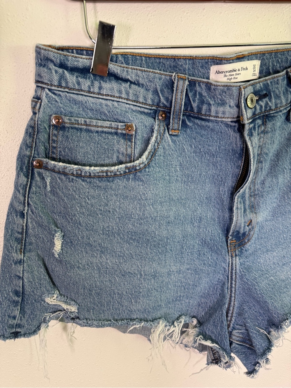 Abercrombie Curve Love Mom Shorts 14 - Picture 2 of 5